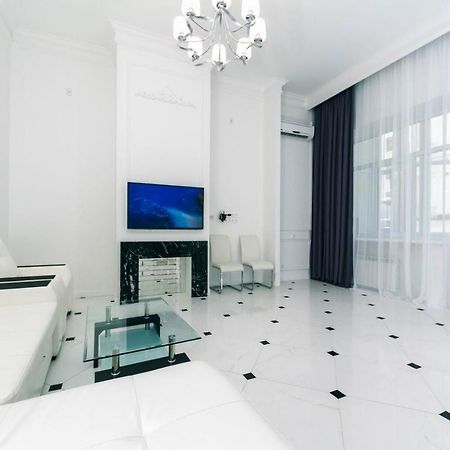 VIP apartment near Kreschatyk, 31а Pushkinska Street Kiew Exterior foto
