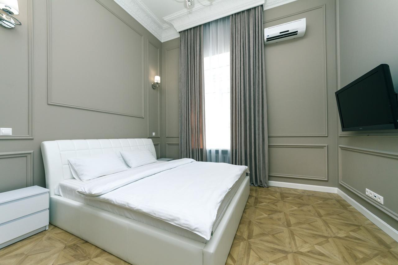 VIP apartment near Kreschatyk, 31а Pushkinska Street Kiew Exterior foto